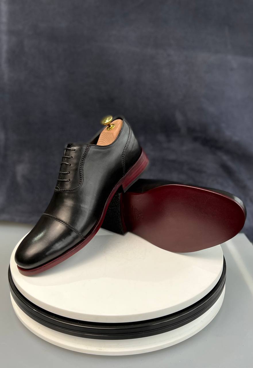 Черные кожаные туфли оксфорд элегант